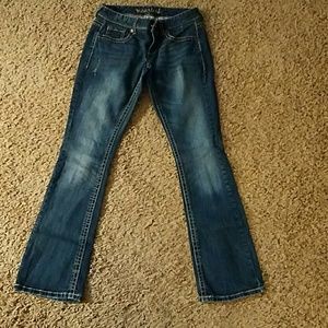 Maurices jeans